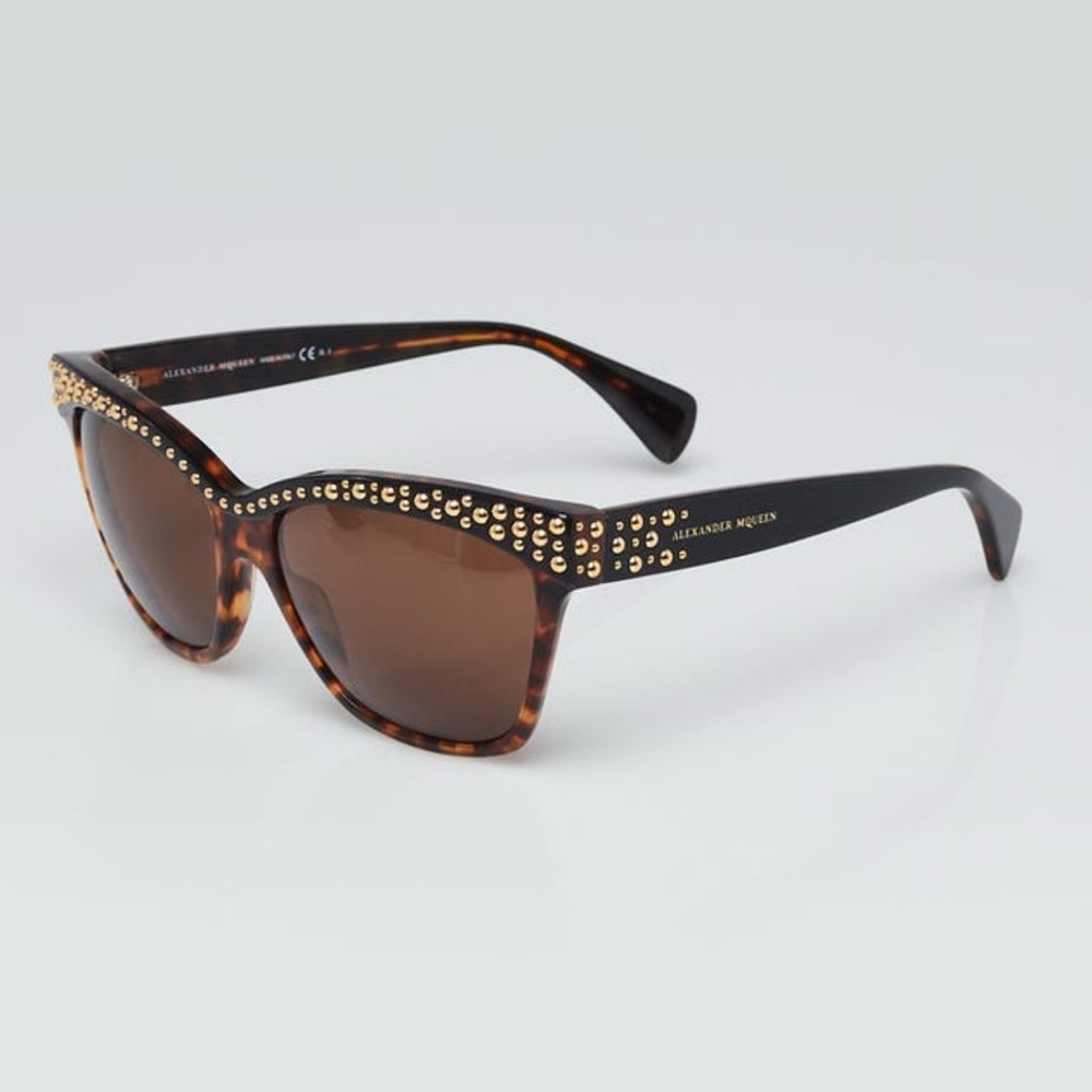 Alexander McQueen Studded Sunglasses – Tortoiseshell